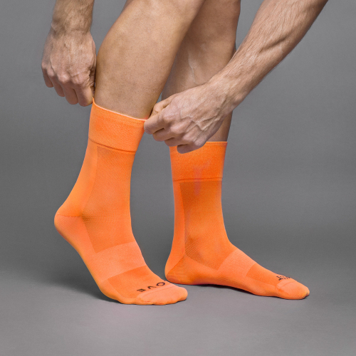 GripGrab Lightweight SL Sock Orange Hi-Vis i gruppen CYKELKLÄDER & UTRUSTNING / CYKLELKLÄDER / Strumpor hos Sävedalens Cykel - 1956 (301311-3538r)