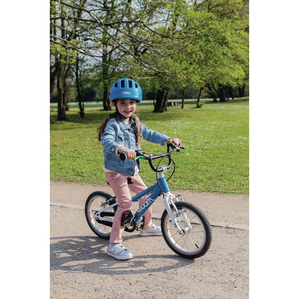 ABUS Hjälm Smiley 3.0 Blue Whale - GRÖNT SPÄNNE