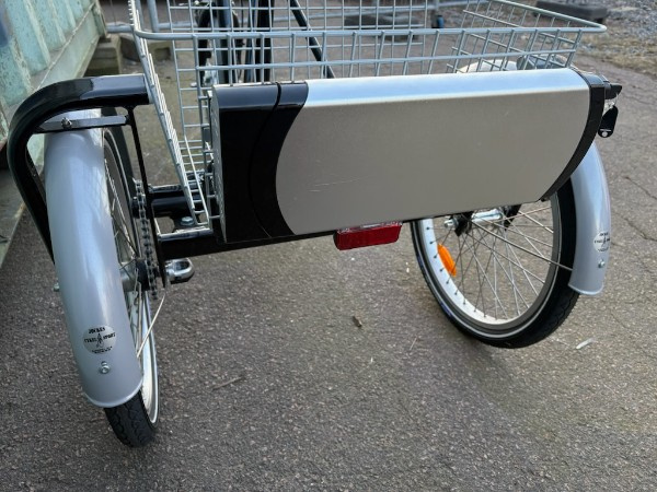Trehjuling Monark Cargo 20tum ELCYKEL Svart Begagnad - Nyskick 