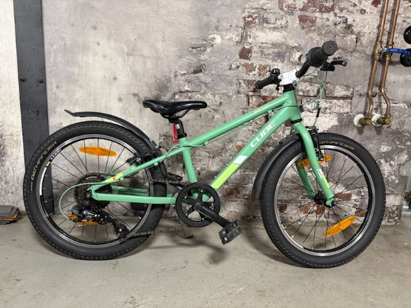 Cube Acid 20 tum Turkosgrön Begagnad