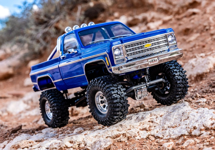 Traxxas TRX-4M 1/18 Chevrolet K-10 High Trail RTR Blå - 2S LiPo/USB Laddare